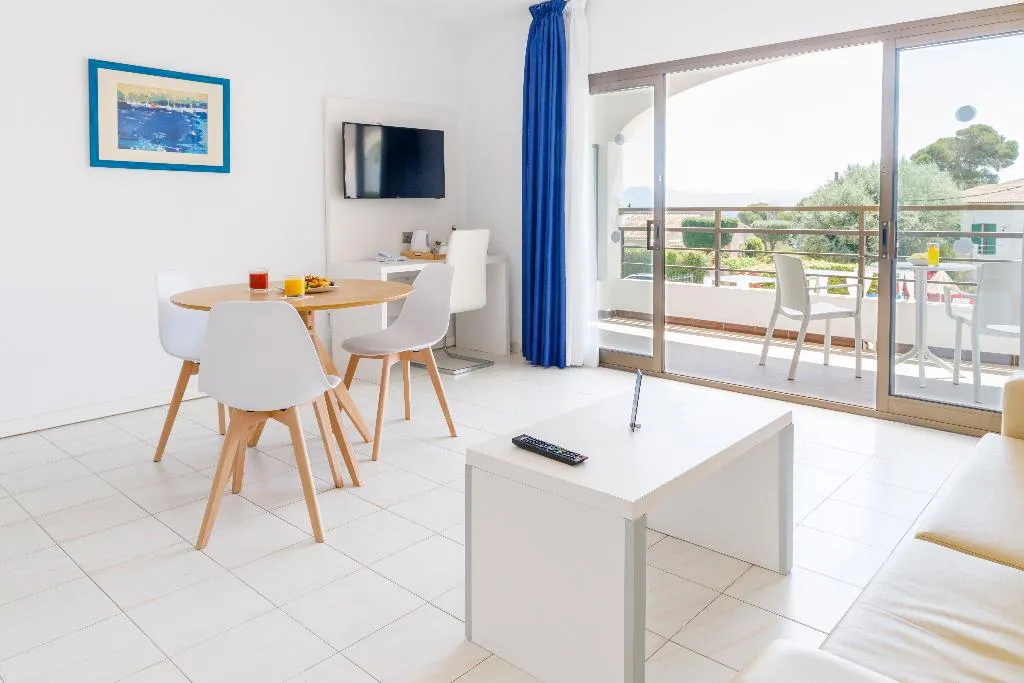 SUITE POOL VIEW Room, Mar Hotels Alcanada, Majorca