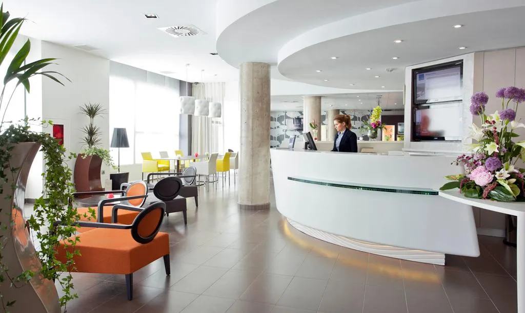 Lobby, Novotel Suites Malaga Centro, Costa Del Sol