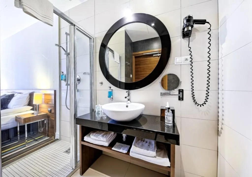 DOUBLE SINGLE USE DELUXE WITH BALCONY Room, Bayjonn Boutique Hotel, Gdansk