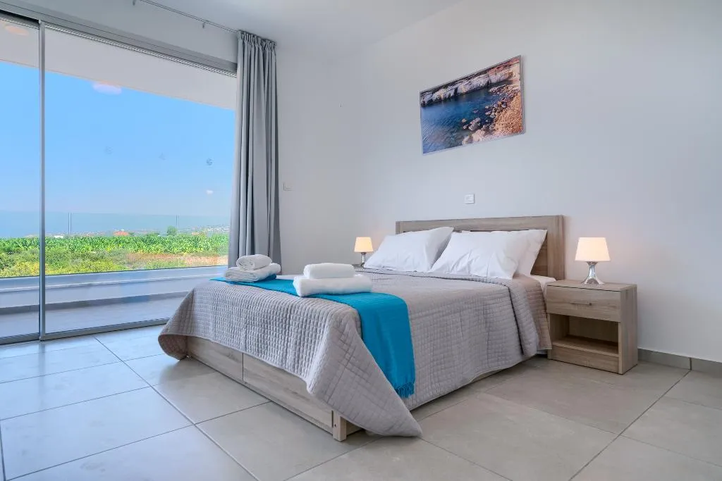 VILLA FIVE BEDROOMS WITH PRIVATE POOL Room, Sea Point Villas, Cyprus
