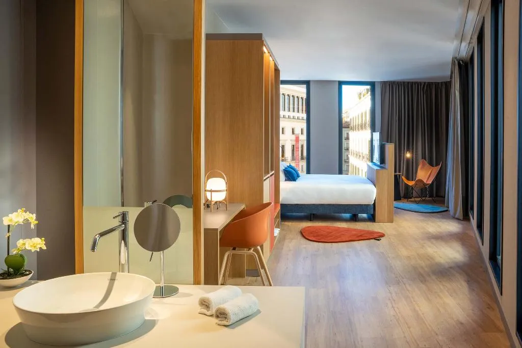 TRIPLE DELUXE Room, Ocean Drive Madrid, Madrid