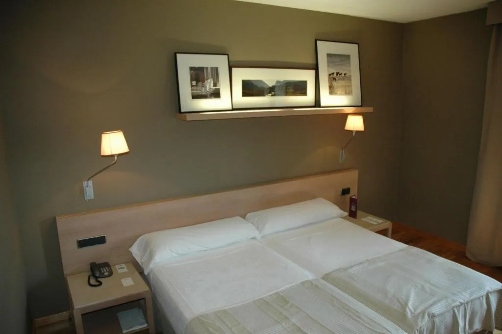 Room, Parador de la Seu d'Urgell, Costa Brava