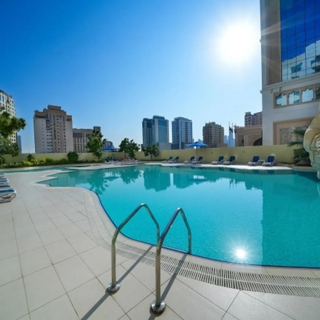 Pool, Park Apartments Dubai,an Edge by Rotana Hotel, Dubai