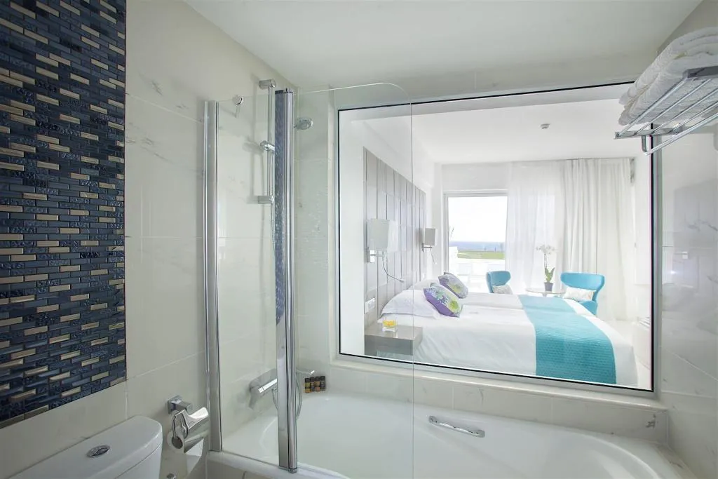 Double or Twin GARDEN VIEW Room, King Evelthon Beach Hotel & Resort, Cyprus