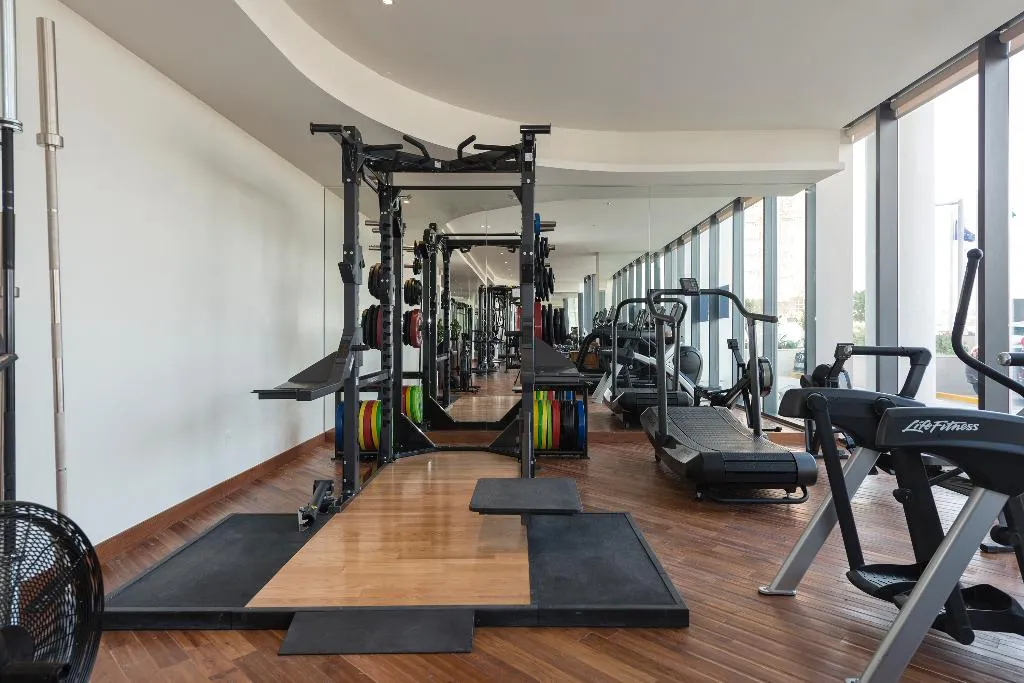 Sports and Entertainment, The Retreat Palm Dubai MGallery by Sofitel, Dubai