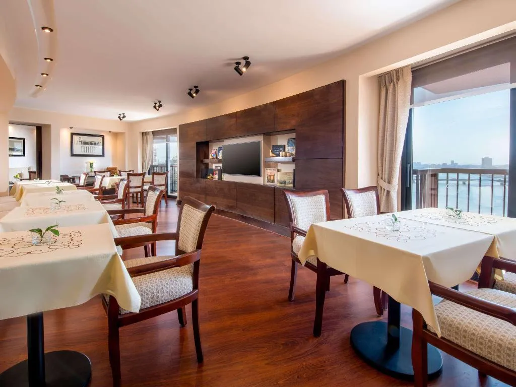SUITE WITH BALCONY Room, Sofitel Cairo Nile El Gezirah, Cairo
