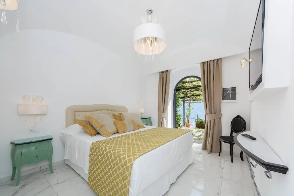 Room, Villa Amore, Naples