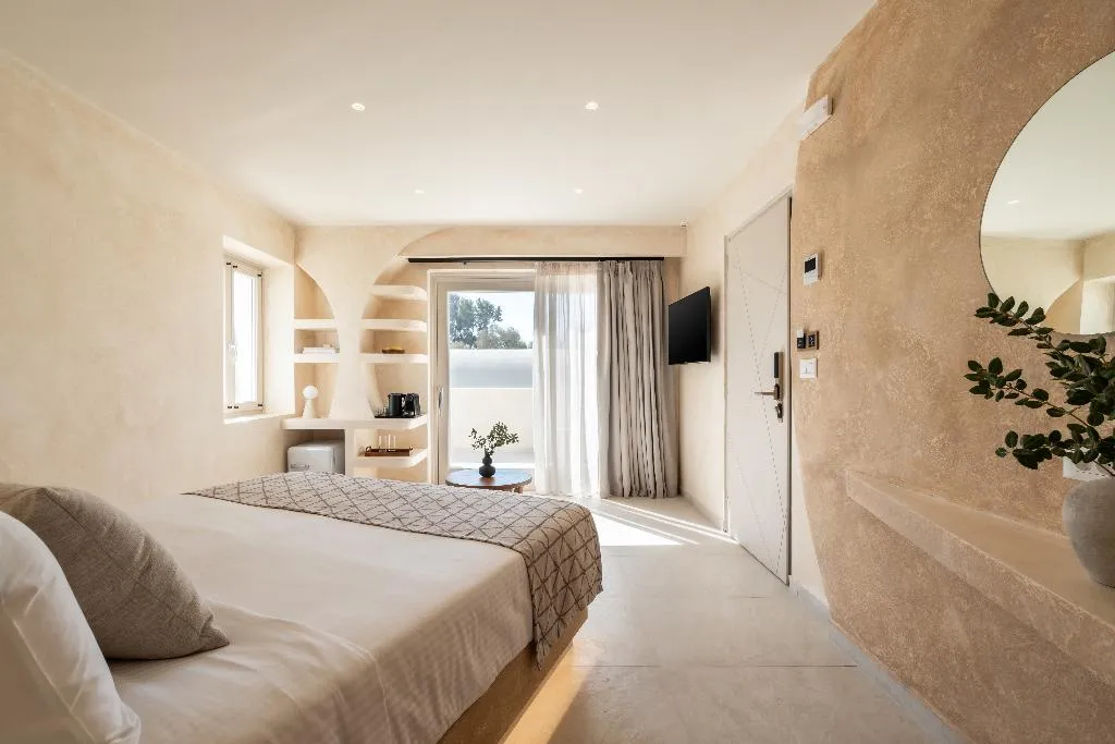 JUNIOR SUITE SUPERIOR SEA VIEW Room, Heyday Luxury Suites, Santorini