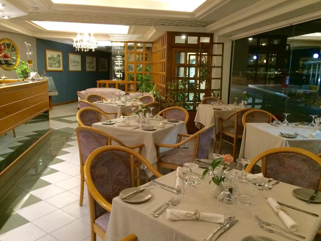 Restaurant, Porto del Sol, Malta