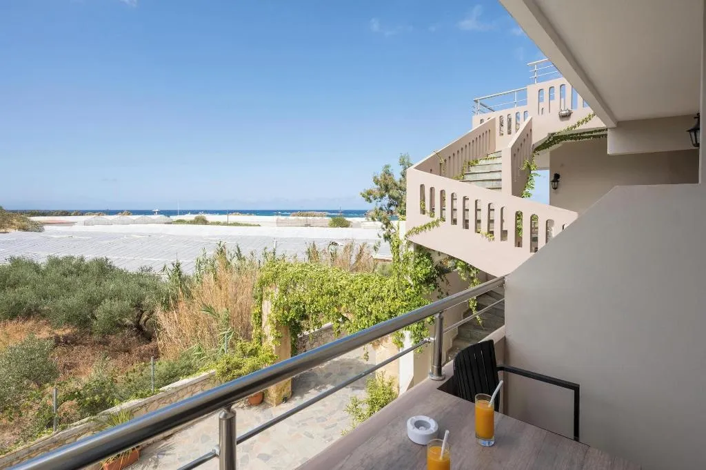 Room, Petritos Rooms And Studios, Crete