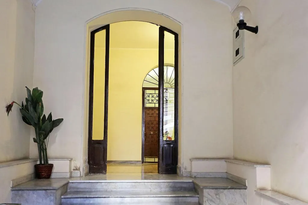 General view, Adorasuite 2, Naples