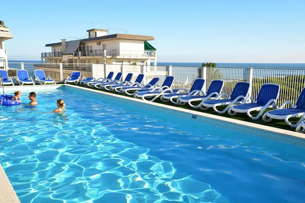 Pool, La Fenice, Venice