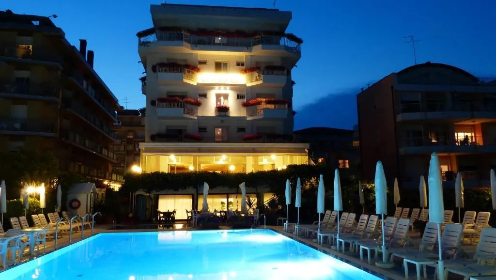 Pool, Oxford, Venice