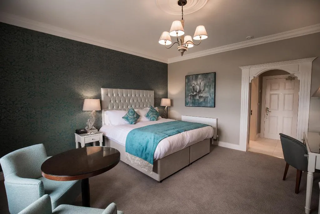 DOUBLE DELUXE GUEST ROOM Room, Clanard Court Hotel, Dublin