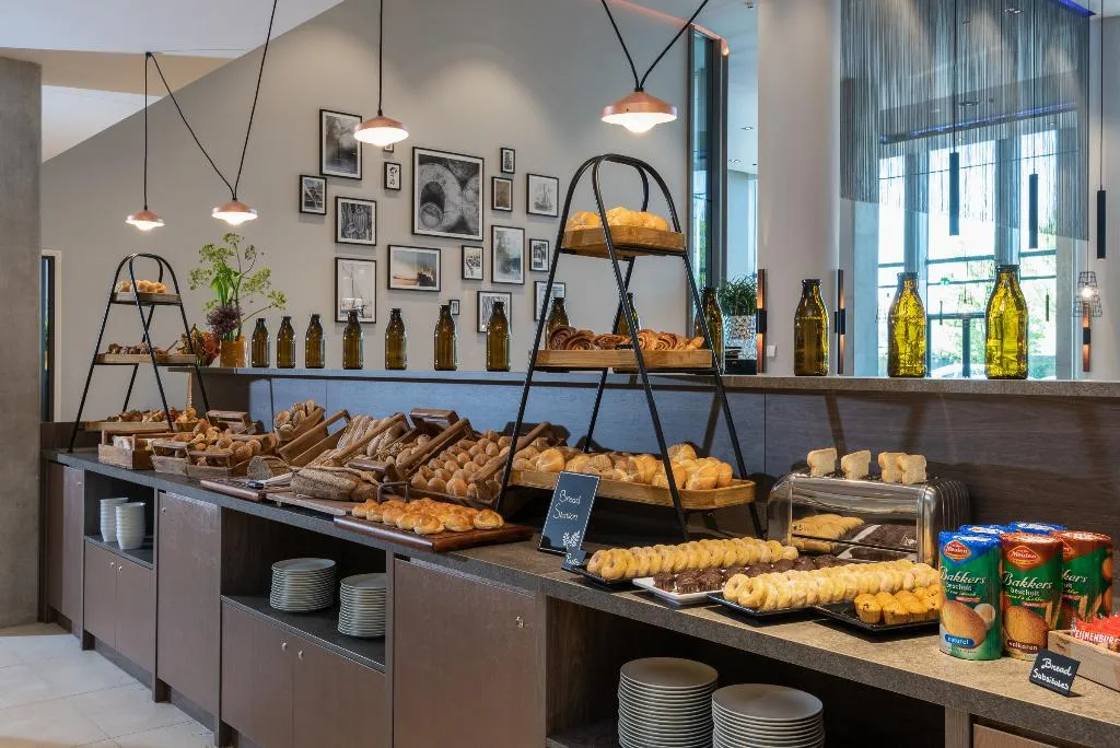 Restaurant, Leonardo Royal Hotel Amsterdam, Amsterdam