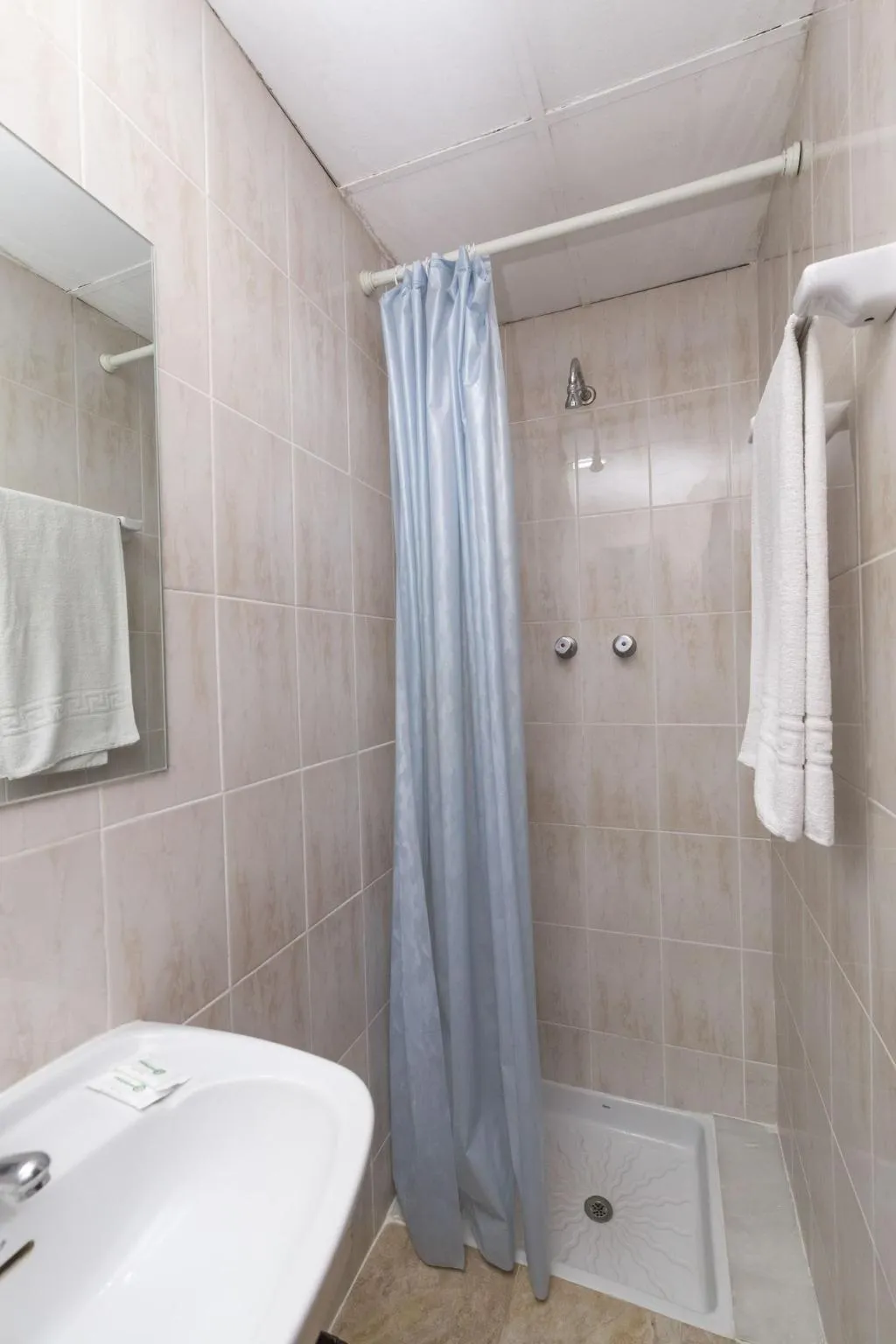 Room, Pensión Miami, Barcelona