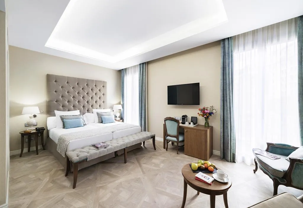 Double or Twin PREMIUM Room, Lamaro Hotel, Barcelona