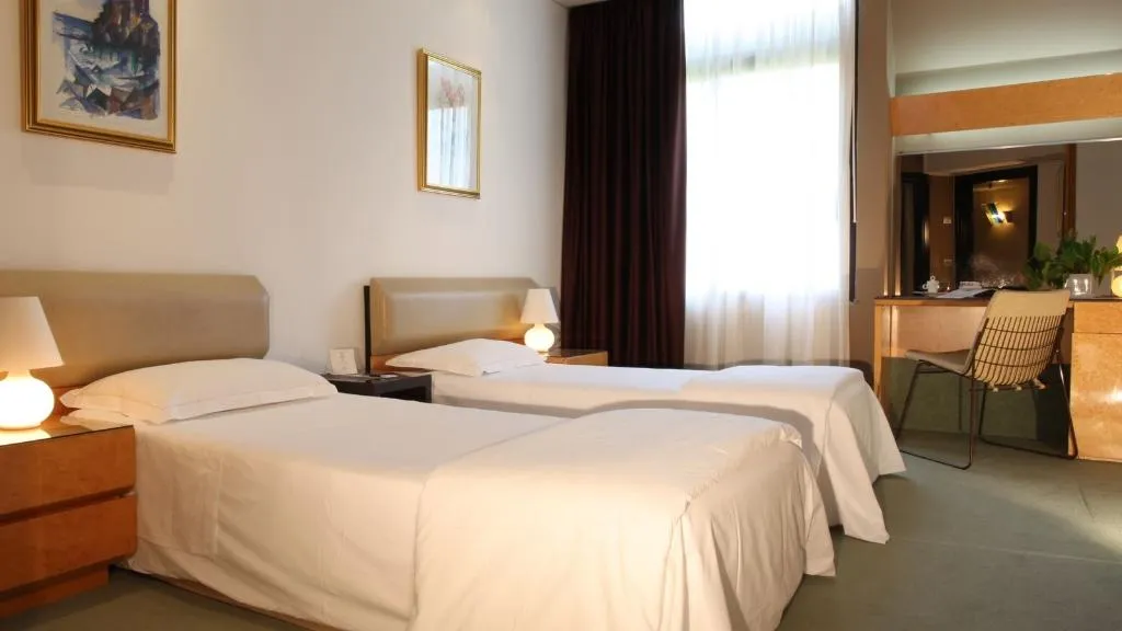 Room, Four Points by Sheraton Catania Hotel & Conference, Catania