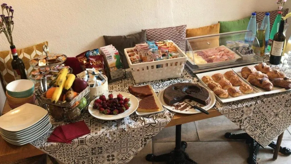 Restaurant, Mimì B&B, Naples