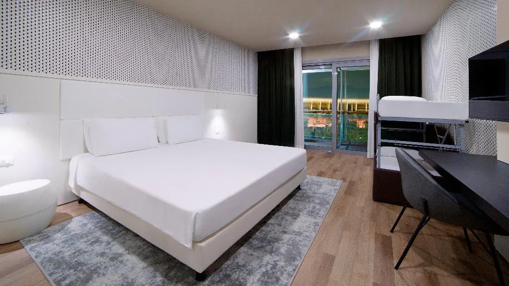 DOUBLE PREMIUM Room, Voco Nola - Naples Vulcano Buono by IHG, Naples