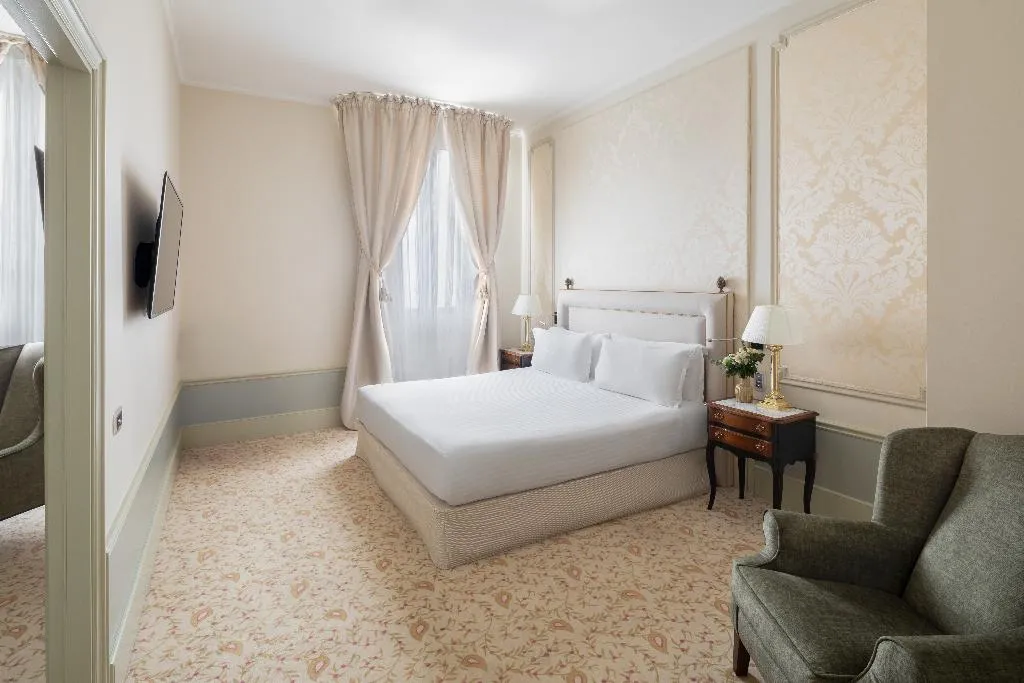 SUITE SUPERIOR Room, El Palace, Barcelona