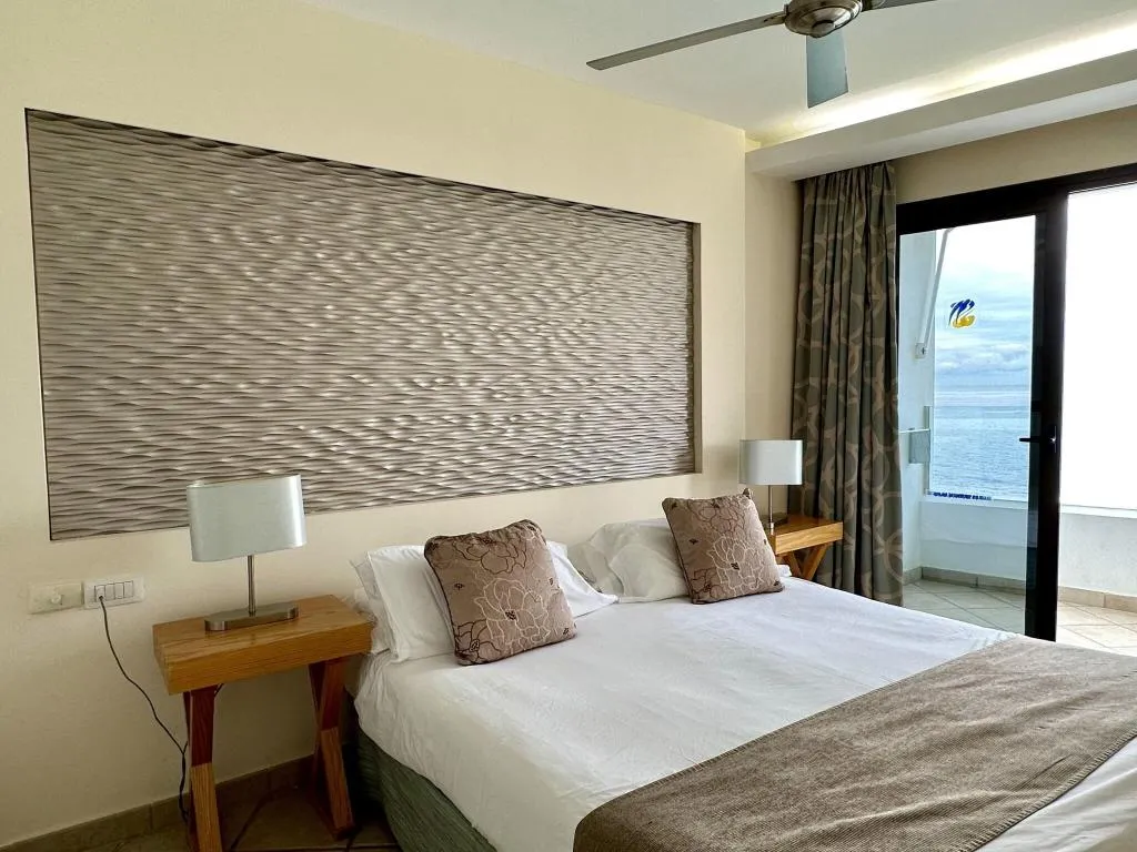 Room, Pearly Grey Ocean Club Apartments & Suites, Tenerife