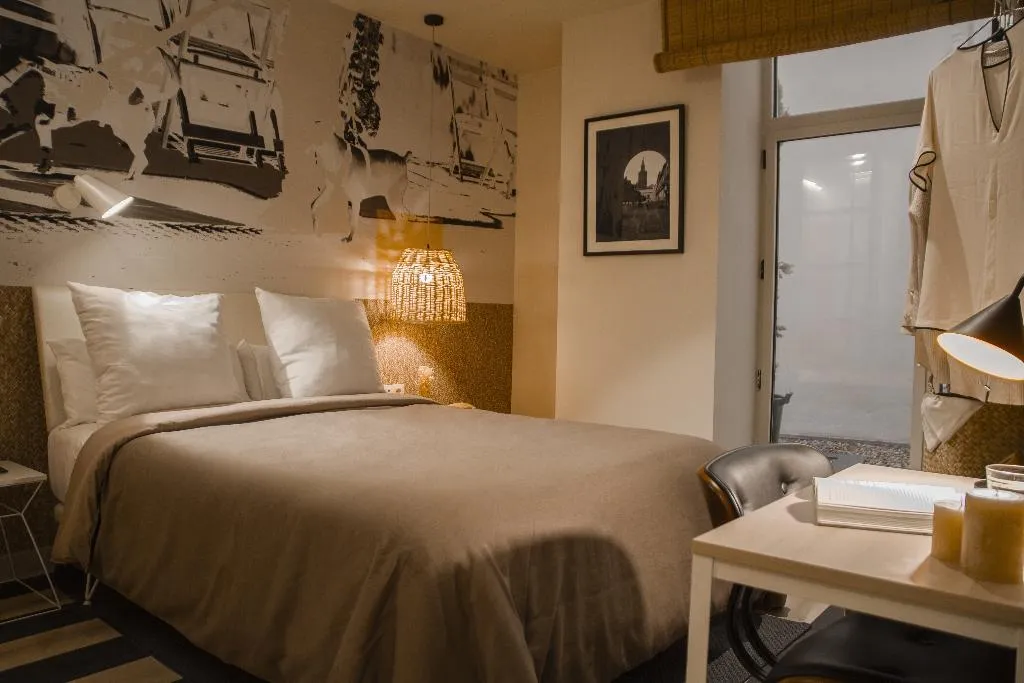 DOUBLE SUPERIOR Room, Room Select Tetuán, Seville