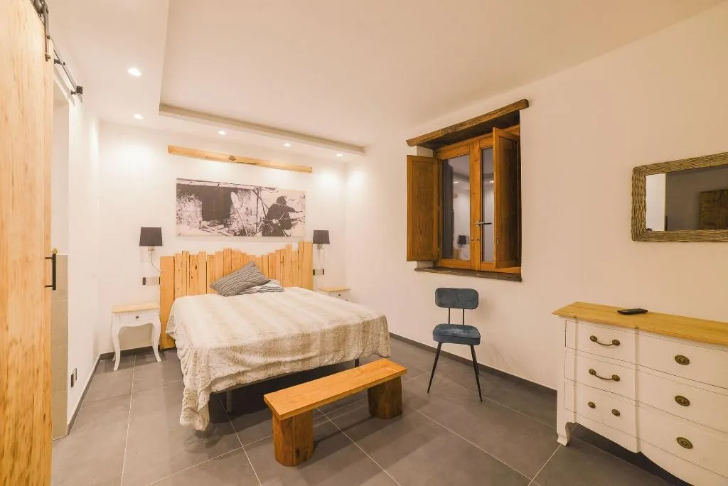 Room, Antichi Orti Del Sole, Naples