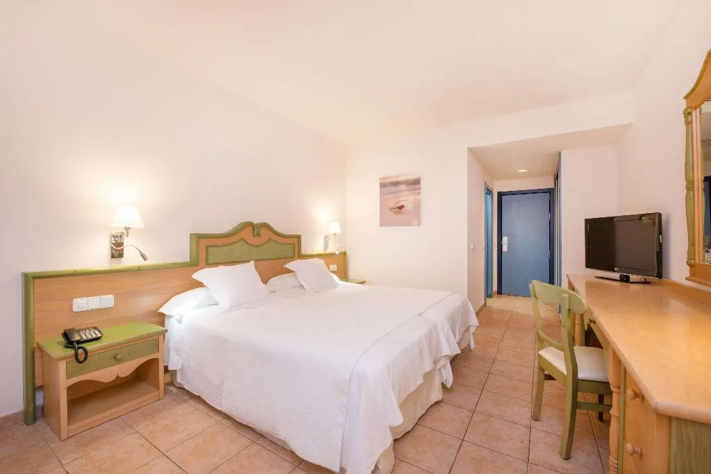 Room, Iberostar Waves Playa Gaviotas, Fuerteventura