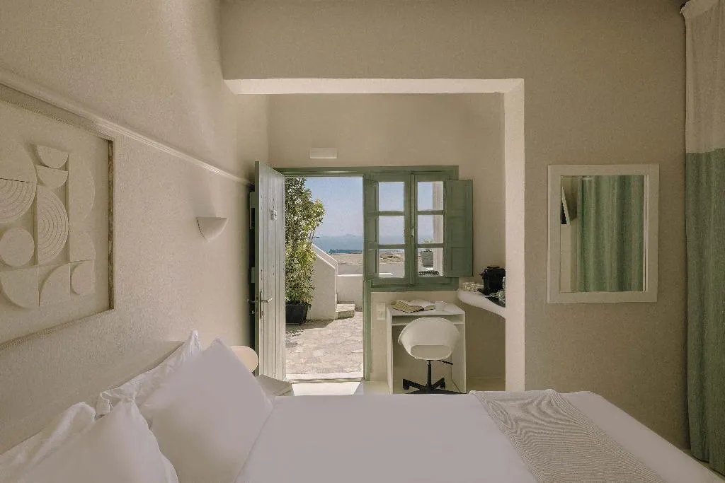TRIPLE PARTIAL SEA VIEW Room, Agave Santorini Design Boutique Hotel, Santorini