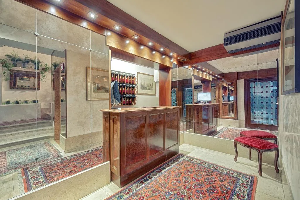 Lobby, Firenze, Venice