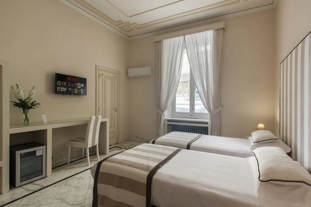 TRIPLE COMFORT Room, Palazzo Starace, Naples