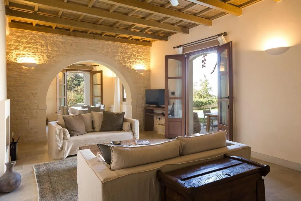 Room, Kapsaliana Village Hotel, Crete