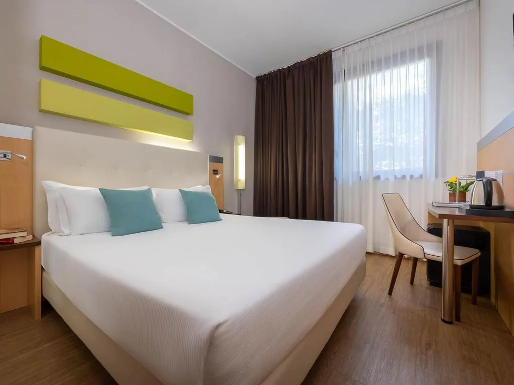 DOUBLE SUPERIOR Room, iH Hotels Milano Gioia, Milan