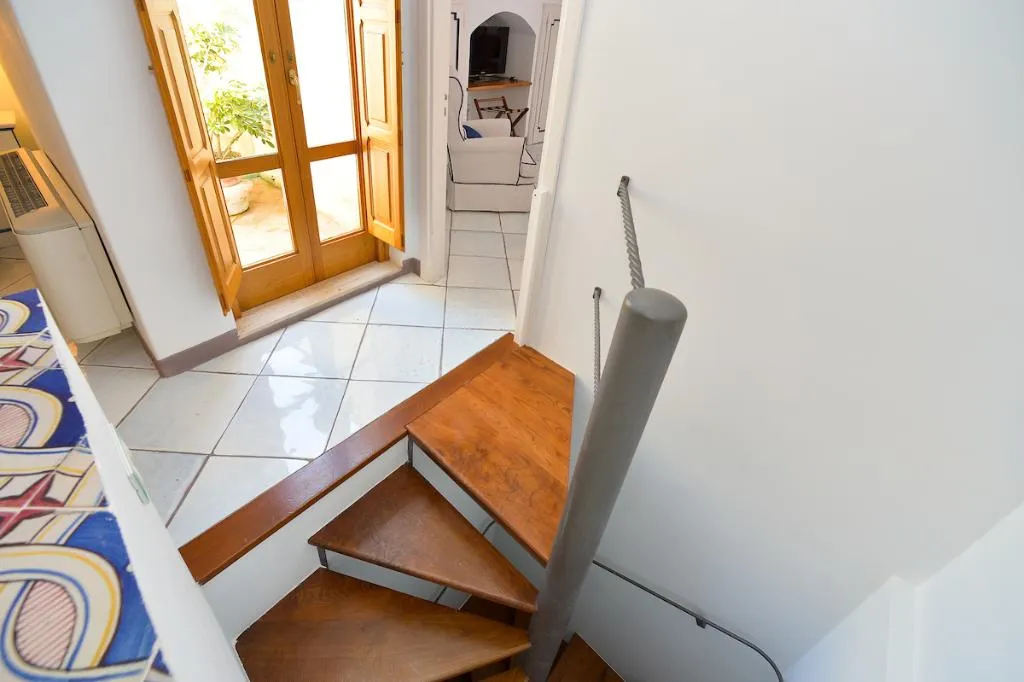 STUDIO STANDARD Room, Villa Cimbrone, Naples
