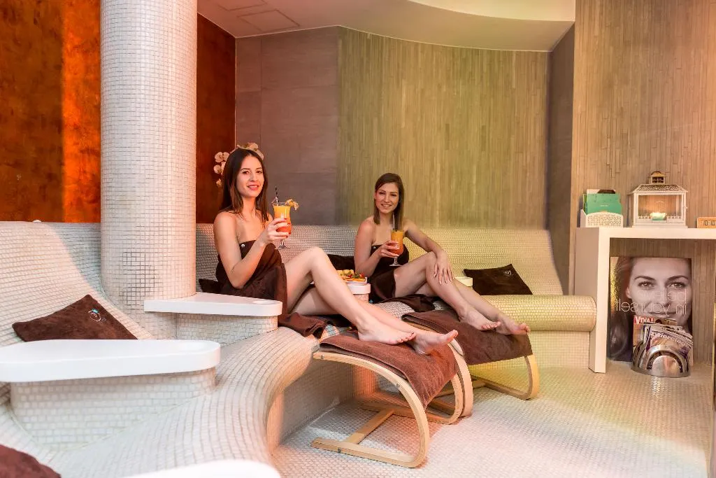 Sports and Entertainment, Hotel Niebieski Art Hotel & Spa, Krakow