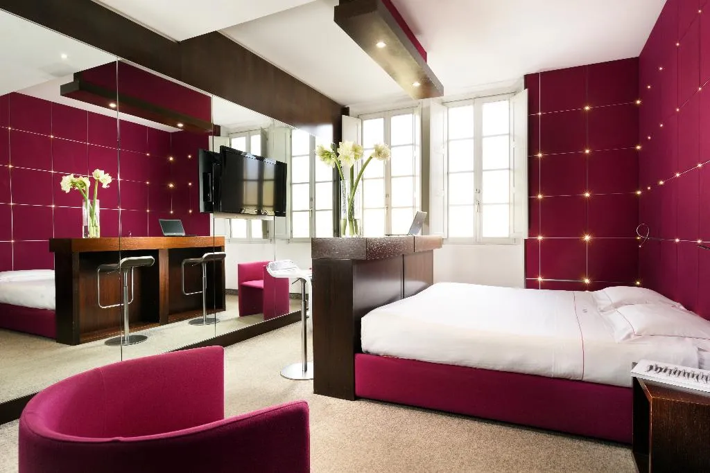 DOUBLE CLASSIC DOUBLE BED Room, UNA HOTELS Vittoria Firenze, Florence