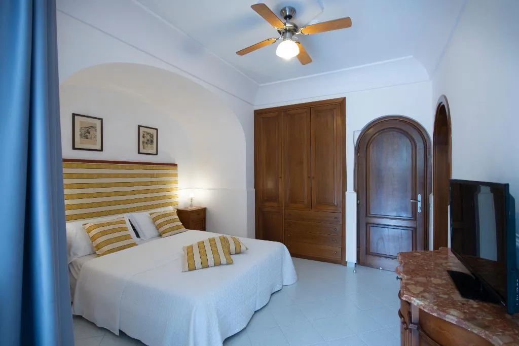 DOUBLE STANDARD Room, Maresca Hotel Praiano, Naples