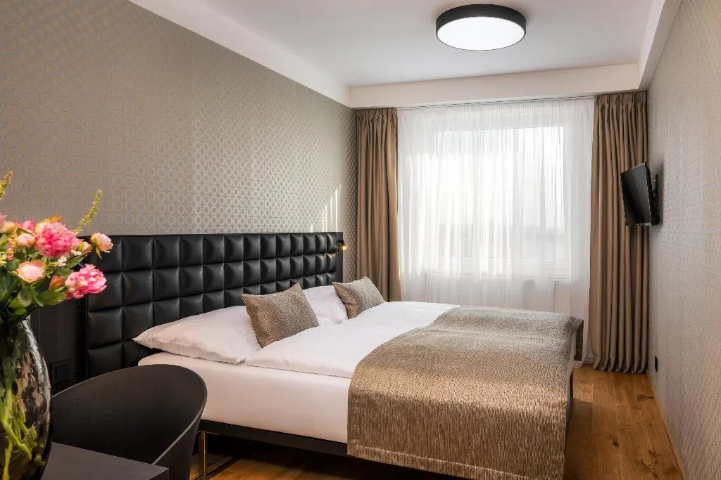 FAMILY ROOM ONE BEDROOM Room, Aida, Prague