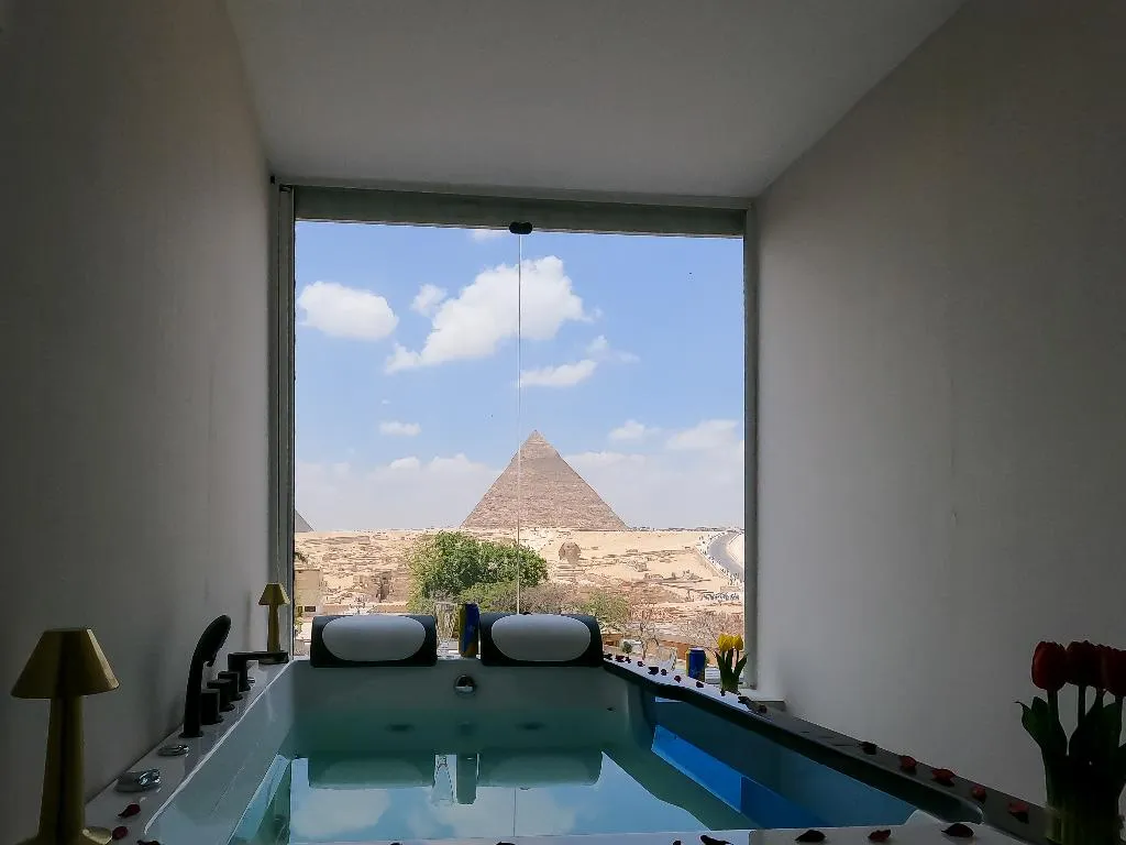 Double or Twin DELUXE WITH JACUZZI Room, Giza Pyramids View Inn, Cairo