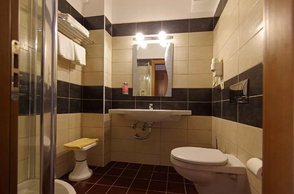 TRIPLE CLASSIC Room, Sun Beach Hotel, Thessaloniki