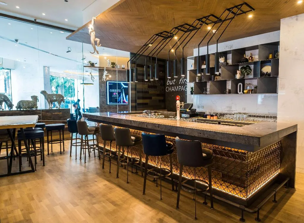 Restaurant, Media One, Dubai