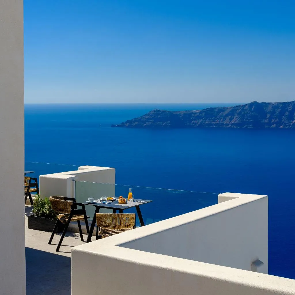 TRIPLE ONE BEDROOM ONE BATHROOM Room, Andromeda Villas, Santorini