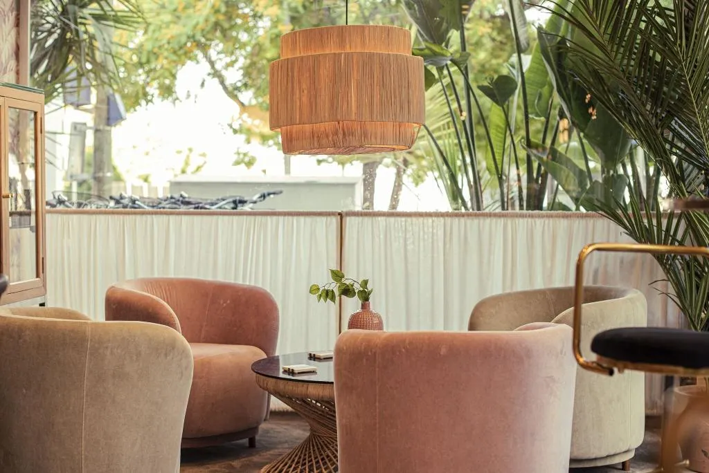 Lobby, Feliz, Majorca