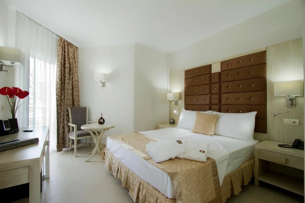 Double or Twin WITH TERRACE Room, Moon Dreams Torremolinos, Costa Del Sol