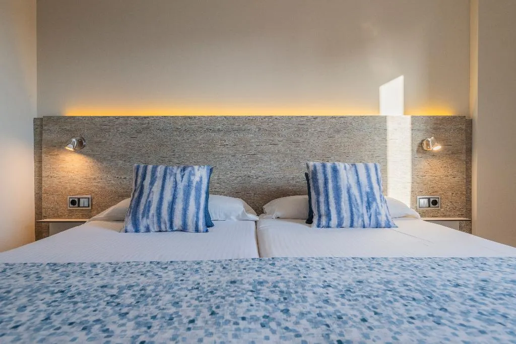 Room, Leonardo Royal Htl Mallorca Palmanova Bay, Majorca