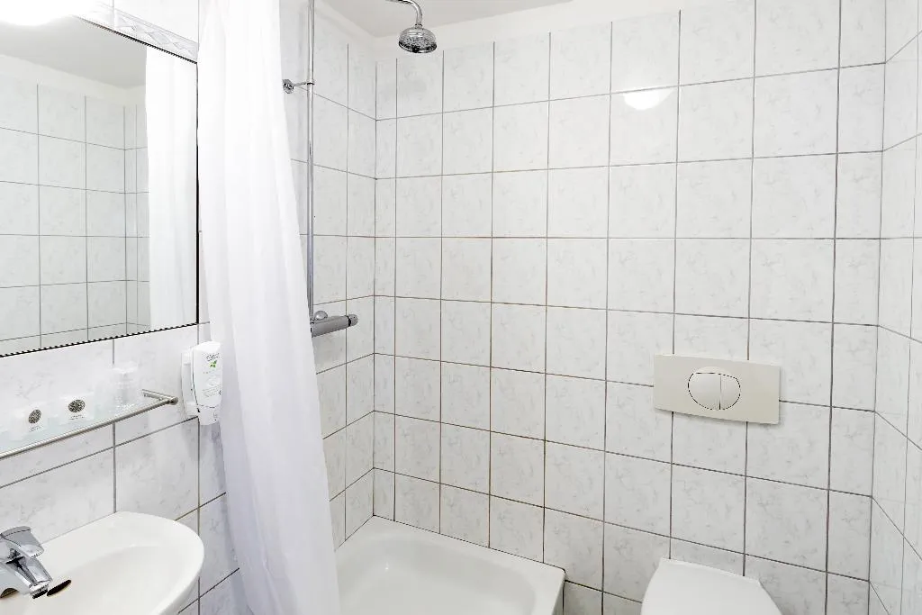 DOUBLE STANDARD Room, Fosshotel Baron, Reykjavik
