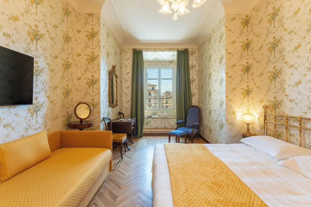 DOUBLE DELUXE Room, Pendini, Florence