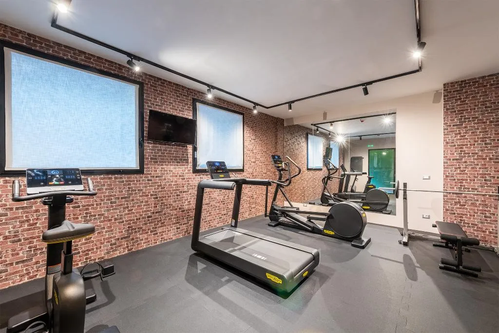 Sports and Entertainment, Neo Hotel, Milan