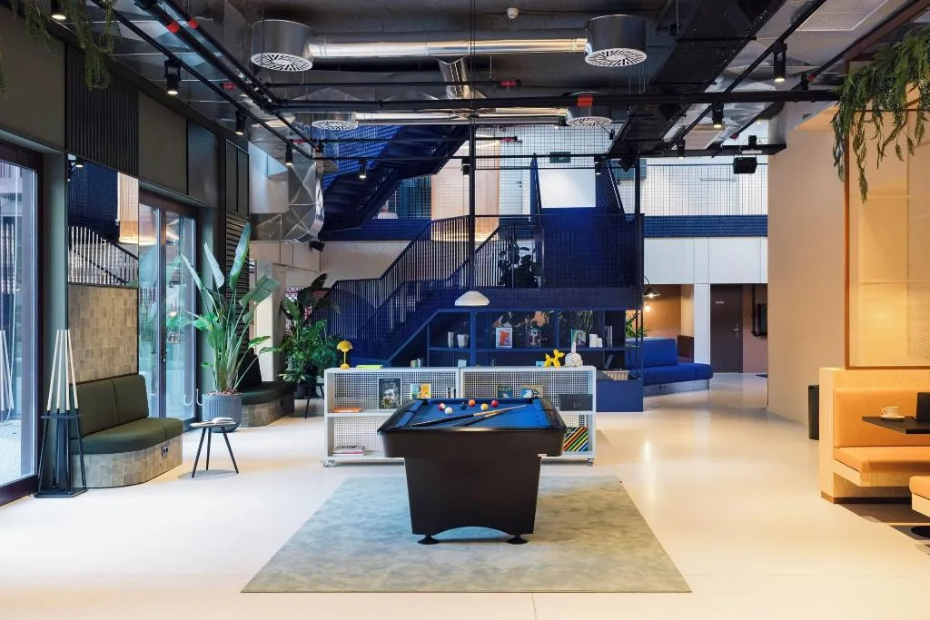 Sports and Entertainment, The Social Hub Porto, Porto